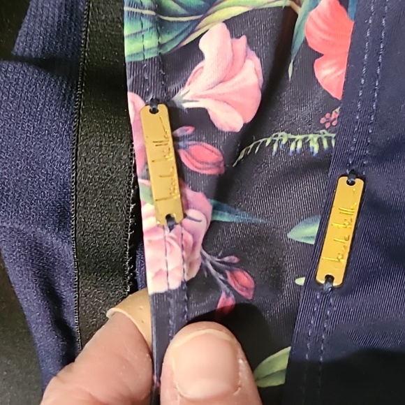 NWT Nicole Miller 2 piece navy floral swimsuit size 12 - Picture 3 of 7